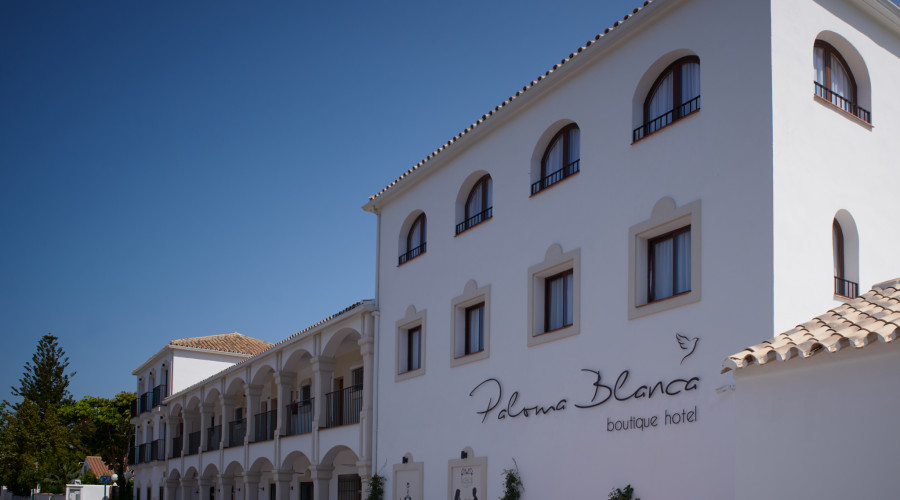 Voorgevel Paloma Blanca Boutique Hotel