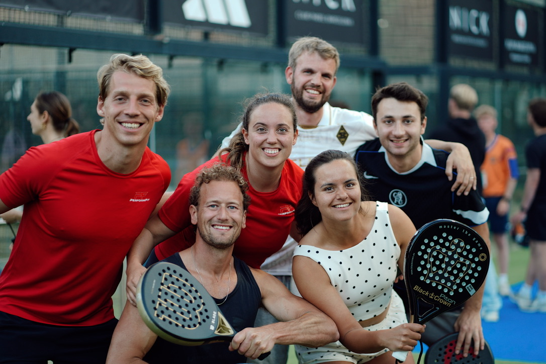 Group photo padel trip Madrid with Francois & vrienden