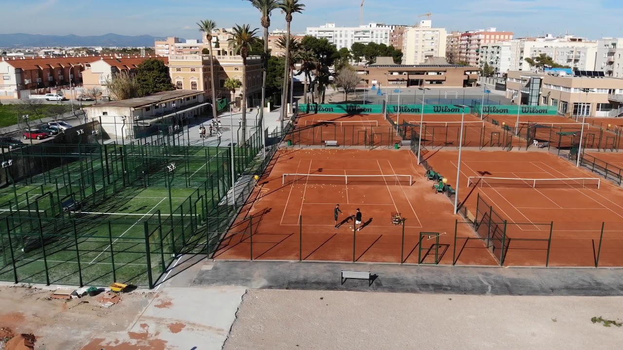 Padel and tennis courts at Valencia Tennis Center